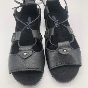 BRAND NEW MINNETONKA SUEDE KEA BLACK Sandal 6